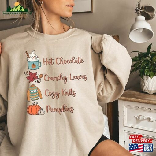 Hot Chocolate Crunchy Leaves Cozy Knits Pumpkins Sweatshirt 2023 Happy Thanksgiving Shirt Retro Hoodie T-Shirt