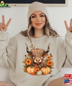 Howdy Fall Cow Sweatshirt Pumpkin Sweater Western Shirt Classic Hoodie