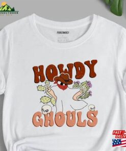 Howdy Ghouls Retro Funny Halloween Cowboy Ghost T-Shirt Sweatshirt Sweater Howdy Ghouls Retro Funny Halloween Cowboy Ghost T-Shirt Sweatshirt Sweater
