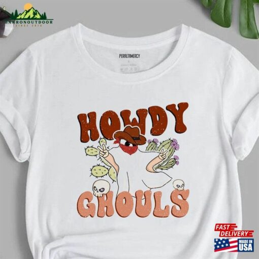 Howdy Ghouls Retro Funny Halloween Cowboy Ghost T-Shirt Sweatshirt Sweater