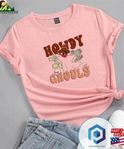 Howdy Ghouls Retro Funny Halloween Cowboy Ghost T-Shirt Sweatshirt Sweater