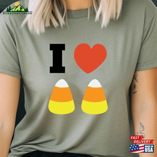 I Love Candy Corn Halloween Shirt Vintage Tee Cuteness Crewneck T-Shirt Classic