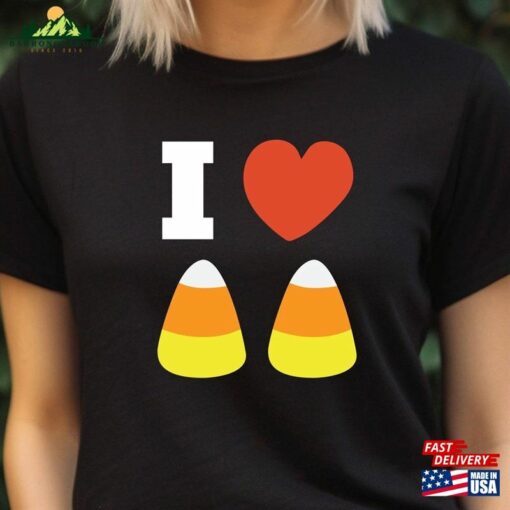 I Love Candy Corn Halloween Shirt Vintage Tee Cuteness Crewneck T-Shirt Classic