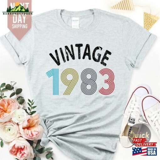 Ladies 40Th Birthday Shirt 2023 Gifts For Women 1983 Vintage Unisex T-Shirt