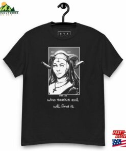 Men’s Tee With Print Quot Who Seeks Evil Will Find It Sweatshirt Classic