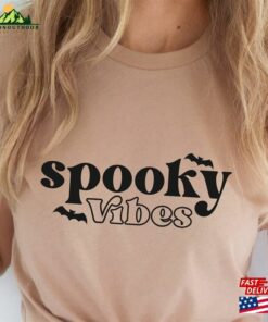 Mesmerizingly Mysterious’spooky Vibes Halloween Sweatshirt Classic