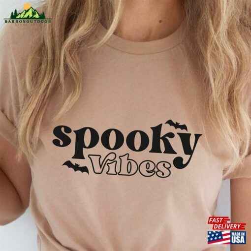 Mesmerizingly Mysterious’spooky Vibes Halloween Sweatshirt Classic