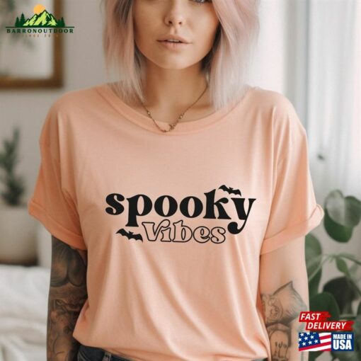 Mesmerizingly Mysterious’spooky Vibes Halloween Sweatshirt Classic