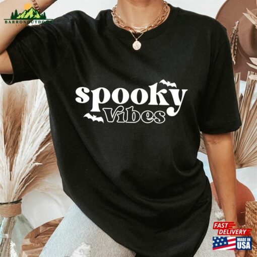 Mesmerizingly Mysterious’spooky Vibes Halloween Sweatshirt Classic