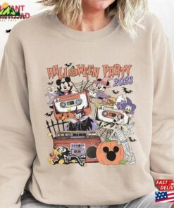 Mickey And Friends Halloween Party 2023 Png Minnie T-Shirt Unisex Mickey And Friends Halloween Party 2023 Png Minnie T-Shirt Unisex