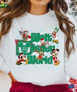 Mickey Minnie Pluto Goofy Daisy Donald Duck Xmas Wreath Christmas T-Shirt Classic 3 Mickey Minnie Pluto Goofy Daisy Donald Duck Xmas Wreath Christmas T Shirt Classic 4