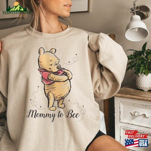 Mommy To Bee Sweatshirt Pregnancy Reveal Disney Pooh T-Shirt Classic