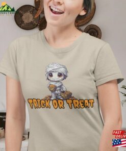 Mummy Trick Or Treat Halloween Shirt Classic T-Shirt Mummy Trick Or Treat Halloween Shirt Classic T-Shirt