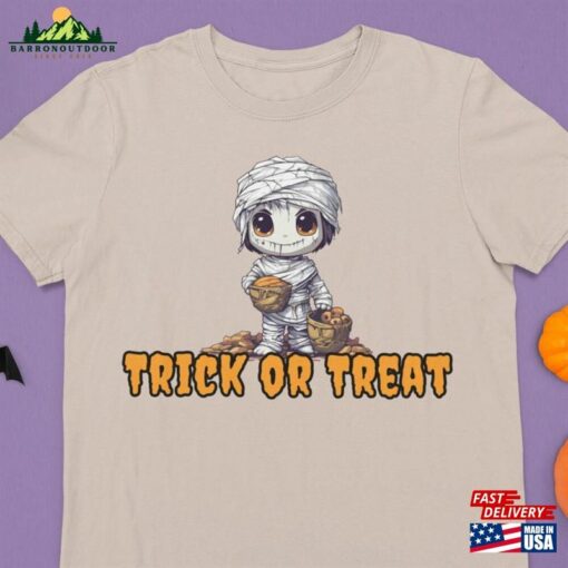 Mummy Trick Or Treat Halloween Shirt Classic T-Shirt