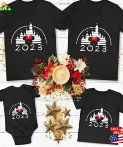 Retro Disney Castle Family Shirt Vacation 2023 Classic Sweatshirt