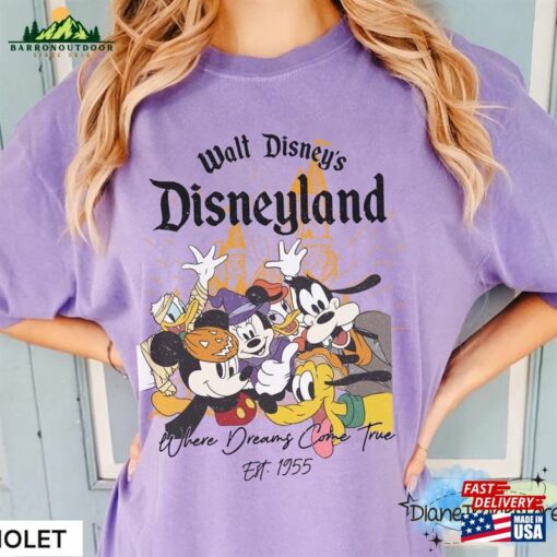 Retro Disneyland Halloween Comfort Colors Shirt Mickey And Friends Where Dreams Come True T-Shirt Sweatshirt