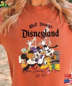 Retro Disneyland Halloween Comfort Colors Shirt Mickey And Friends Where Dreams Come True T-Shirt Sweatshirt