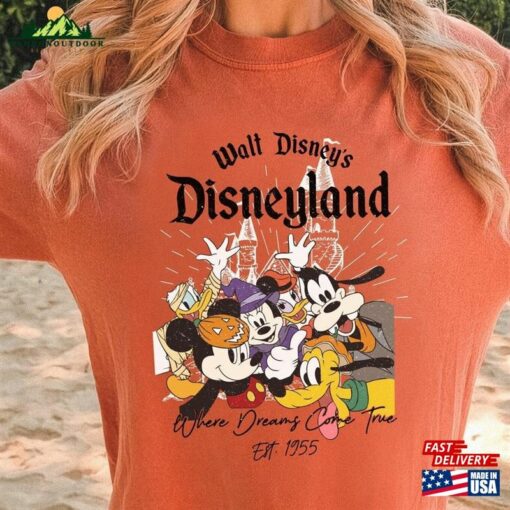 Retro Disneyland Halloween Comfort Colors Shirt Mickey And Friends Where Dreams Come True T-Shirt Sweatshirt