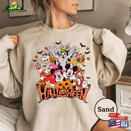 Retro Disneyland Halloween Mickey And Friends Shirt Disney Classic T-Shirt