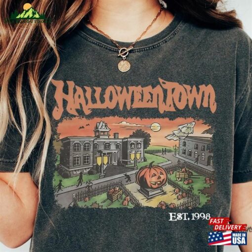 Retro Halloweentown 1998 Shirt Disney Halloween 2023 Party Unisex T-Shirt