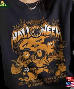 Retro Happy Halloween Toy Story Characters Sweatshirt Comfort Colors Shirt T-Shirt Retro Happy Halloween Toy Story Characters Sweatshirt Comfort Colors Shirt T-Shirt
