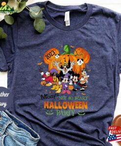 Retro Mickey And Friends Disneyworld Est 1971 T Shirt Shirt 2023 Family Vacation Tee Classic 4