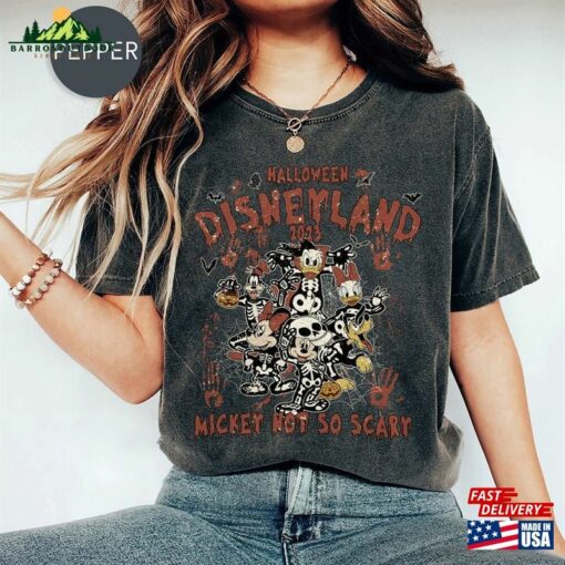 Retro Mickey And Friends Halloween Comfort Color Shirt Disneyland 2023 Horror Unisex T-Shirt