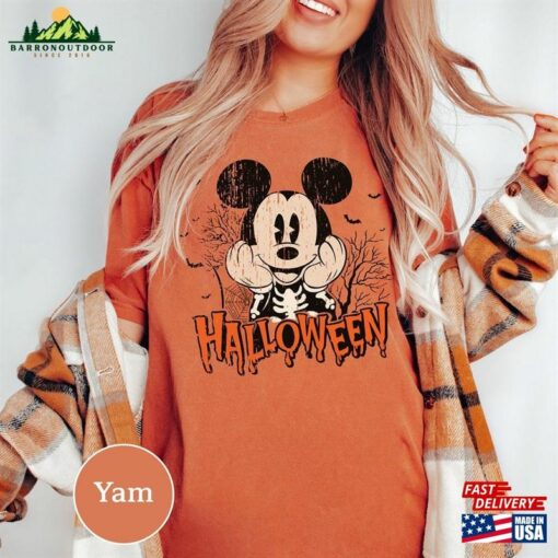 Retro Mickey Halloween Comfort Color Shirt Disneyland 2023 Sweatshirt T-Shirt