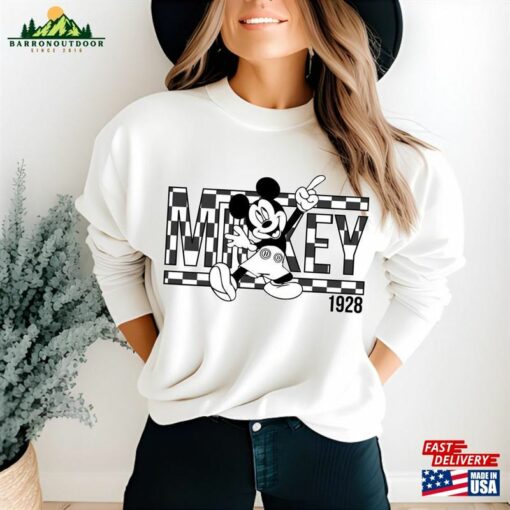 Retro Mickey Mouse Sweatshirt Vintage Minnie Shirt Disneyworld Shirts T-Shirt Hoodie