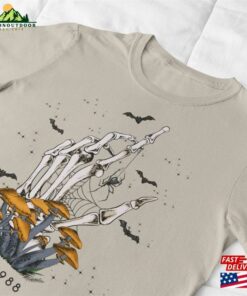 Retro Skeleton Tee Spooky Season Halloween Classic Sweatshirt 4