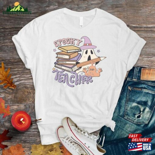 Retro Spooky Teacher Shirt Halloween Fall For Teachers Unisex T-Shirt