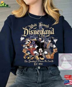 Retro Walt Disney’s Disneyland Halloween Sweater Shirt Mickey Classic Unisex