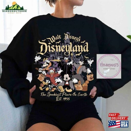 Retro Walt Disney’s Disneyland Halloween Sweater Shirt Mickey Classic Unisex