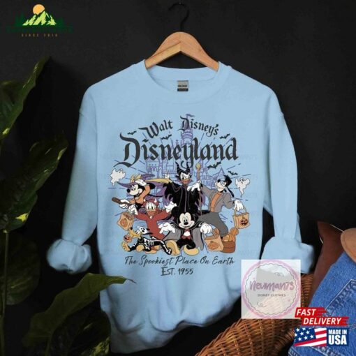 Retro Walt Disney’s Disneyland Halloween Sweater Shirt Mickey Classic Unisex