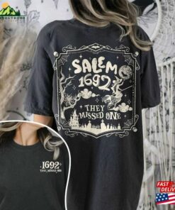 Salem 1692 Witch Sweatshirt Tee T-Shirt