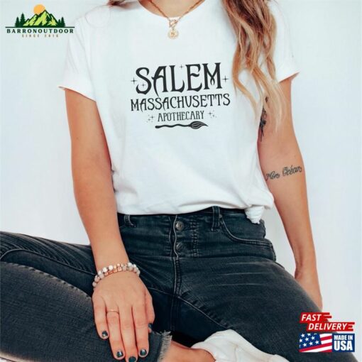 Salem Witch Halloween Shirt Massachusetts Witchy T-Shirt Classic