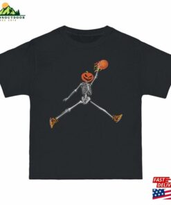 Skeleton Basketball Shirt Halloween T-Shirt And Tshirt Tee Beefy T® Short Classic Hoodie