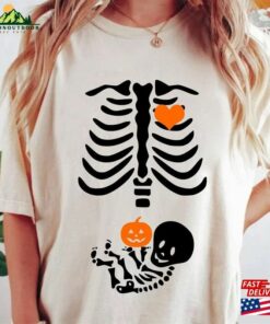 Skeleton Halloween Maternity Comfort Colors® Shirt New Baby Boy Pregnancy Announcement 2023 Pregnant Women Hoodie T-Shirt