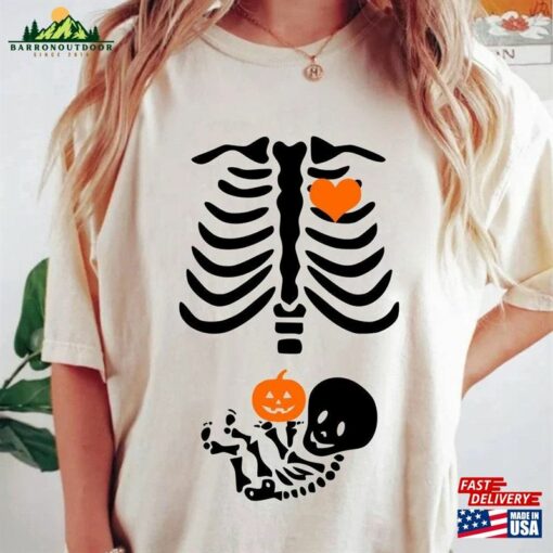 Skeleton Halloween Maternity Comfort Colors® Shirt New Baby Boy Pregnancy Announcement 2023 Pregnant Women Hoodie T-Shirt