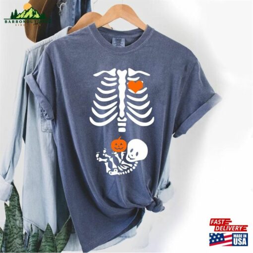 Skeleton Halloween Maternity Comfort Colors® Shirt New Baby Boy Pregnancy Announcement 2023 Pregnant Women Hoodie T-Shirt