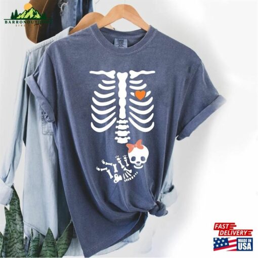 Skeleton Halloween Maternity Comfort Colors® Shirt New Baby Girl Pregnancy Announcement 2023 Pregnant Women Sweatshirt Classic