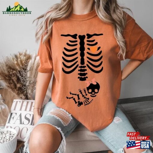 Skeleton Halloween Maternity Comfort Colors® Shirt New Baby Girl Pregnancy Announcement 2023 Pregnant Women Sweatshirt Classic