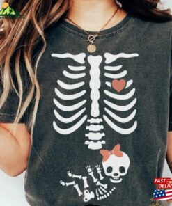 Skeleton Halloween Maternity Comfort Colors Shirt New Baby Girl Pregnancy Announcement 2023 Pregnant Women Unisex Sweatshirt Skeleton Halloween Maternity Comfort Colors Shirt New Baby Girl Pregnancy Announcement 2023 Pregnant Women Unisex Sweatshirt