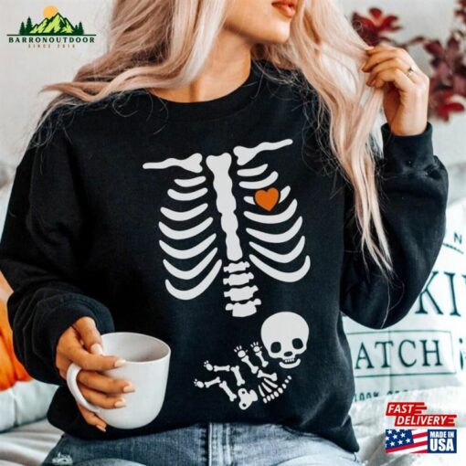 Skeleton Halloween Maternity Shirt Funny Pregnancy Announcement Sweatshirt 2023 Pregnant Women Tees Hoodie