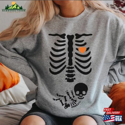 Skeleton Halloween Maternity Shirt Funny Pregnancy Announcement Sweatshirt 2023 Pregnant Women Tees Hoodie