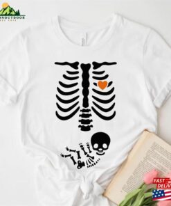Skeleton Halloween Maternity Shirt Funny Pregnancy Announcement Sweatshirt 2023 Pregnant Women Tees Hoodie 3 Skeleton Halloween Maternity Shirt Funny Pregnancy Announcement Sweatshirt 2023 Pregnant Women Tees Hoodie 4