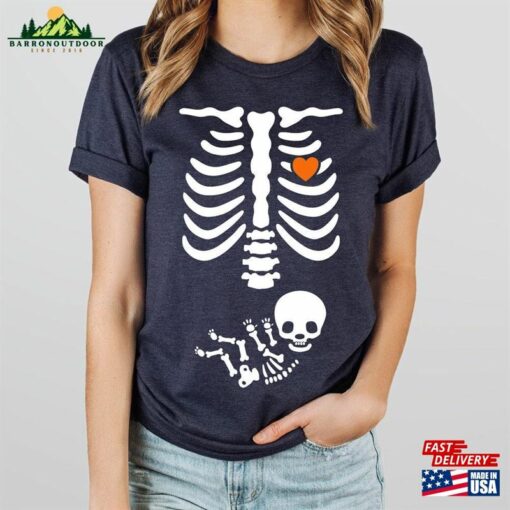 Skeleton Halloween Maternity Sweatshirt Funny Pregnancy Announcement Shirt 2023 Fall New Mom Sweater Hoodie Classic