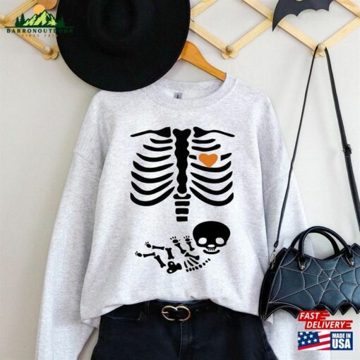 Skeleton Halloween Maternity Sweatshirt Funny Pregnancy Announcement Shirt 2023 Pregnant Women Costume Hoodie