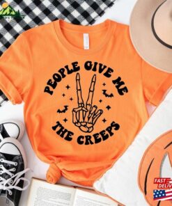 Skeleton Hand Peace Sign Halloween Shirt Gift Creepy T-Shirt Classic Skeleton Hand Peace Sign Halloween Shirt Gift Creepy T-Shirt Classic