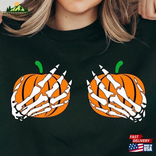 Skeleton Hold Pumpkins Halloween Pumpkin Shirt Shirts T-Shirt Classic